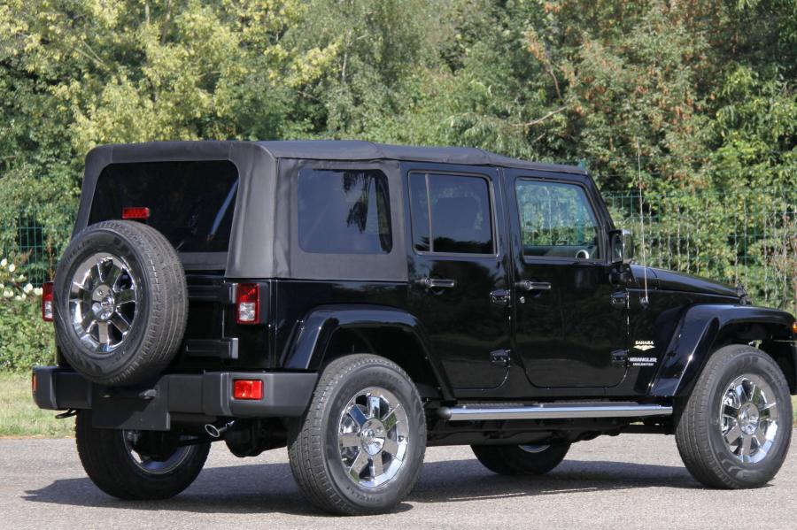  Jeep Wrangler Sahara Unlimited 2006 года  (фото 41 из 121)